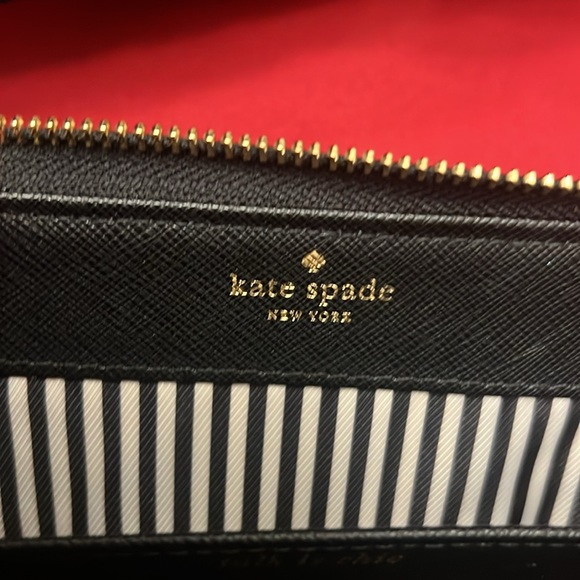 Kate Spade New York Wallet - Picture 5 of 8